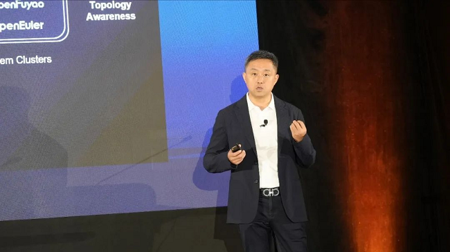 华为重磅亮相 KubeCon China 2025：驱动云原生向AI原生技术融合跃迁(图1)