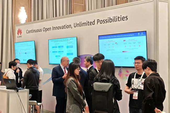 华为重磅亮相 KubeCon China 2025：驱动云原生向AI原生技术融合跃迁(图8)