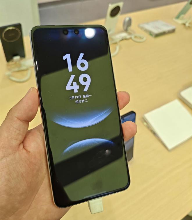 华为Nova14系列线下上手体验：不吐不快说说真实感受(图4)