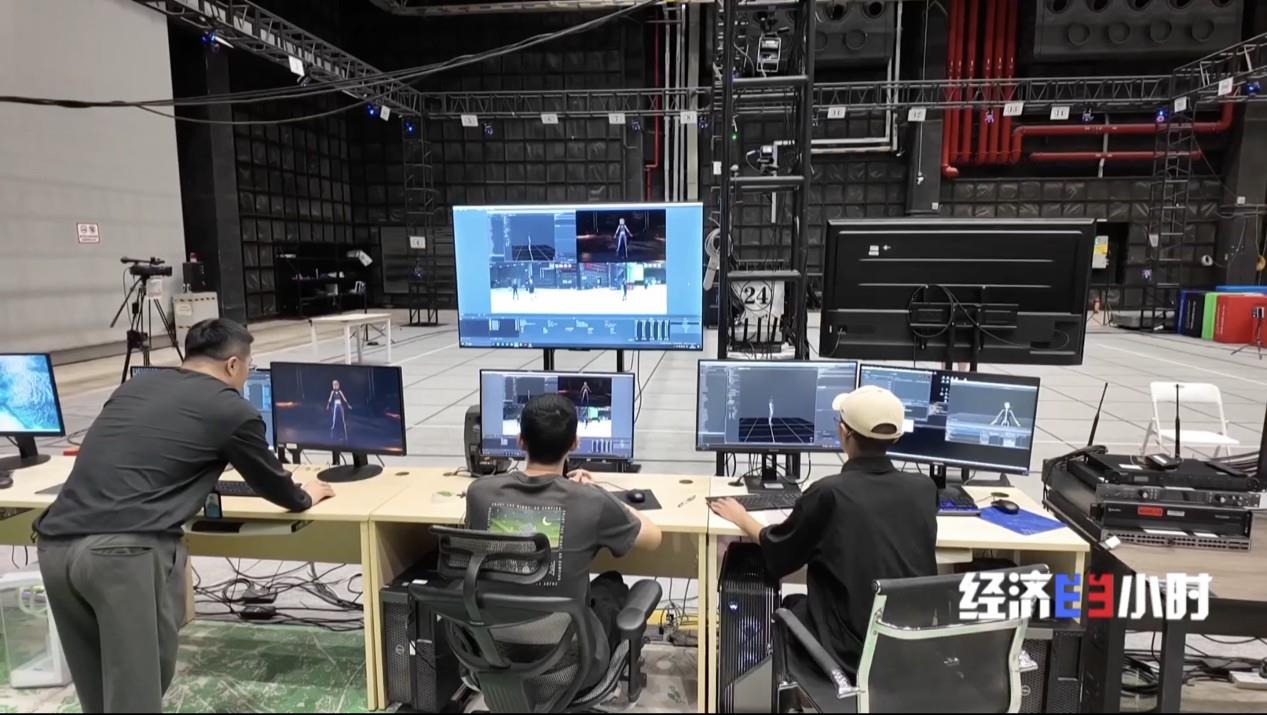 经济半小时｜飞行员有了“数字陪练” 新技术“跨界”催生新职业(图3)