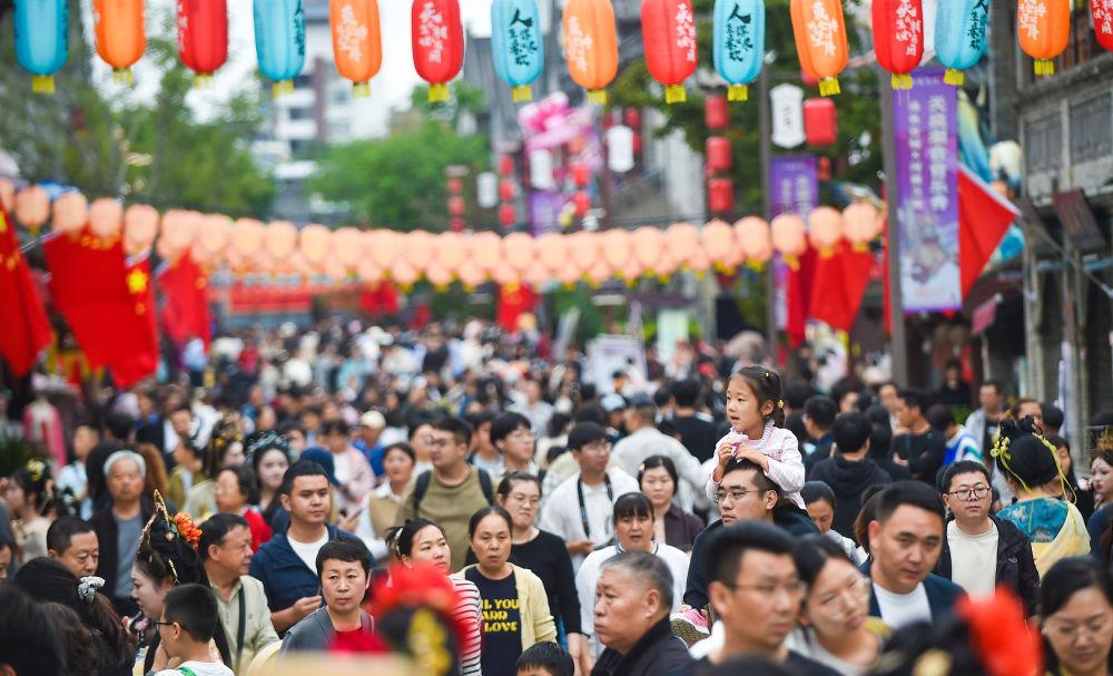 “消费券＋赛事”