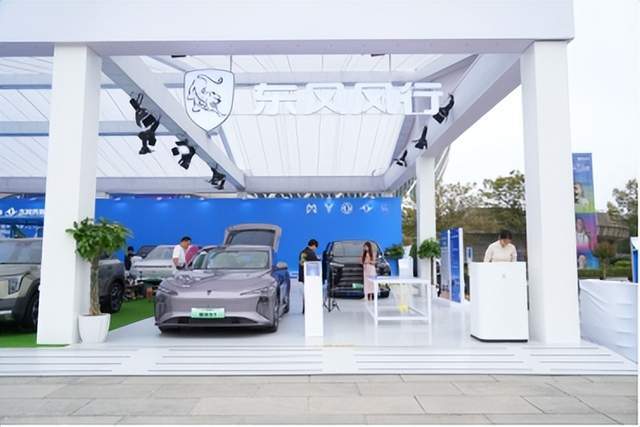 盛宴启幕引期待 东风风行亮相武汉网球公开赛