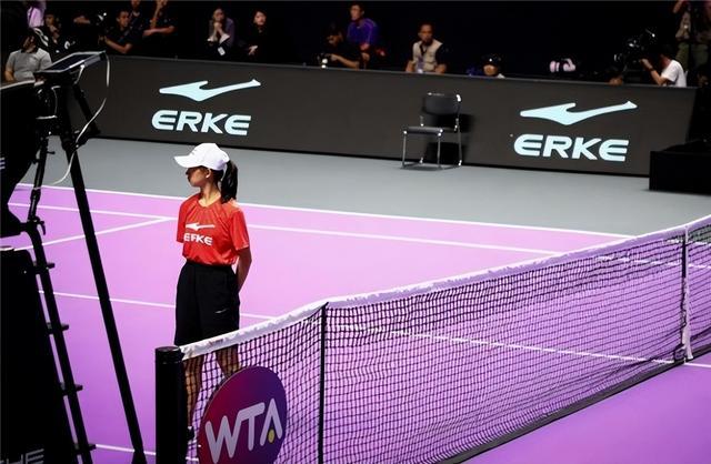 国货品牌助力顶级网球赛事：鸿星尔克成为2025WTA年终总决赛官方赞助商(图3)