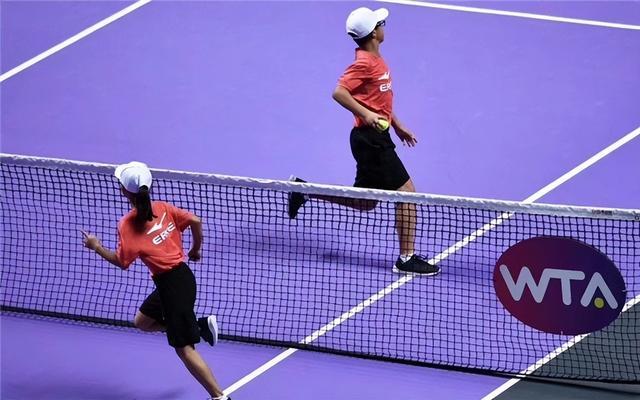 国货品牌助力顶级网球赛事：鸿星尔克成为2025WTA年终总决赛官方赞助商(图8)