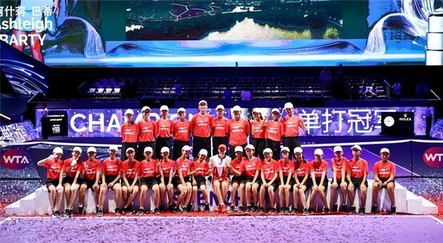 国货品牌助力顶级网球赛事：鸿星尔克成为2025WTA年终总决赛官方赞助商(图9)