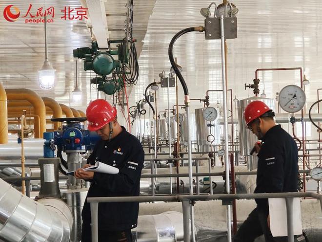 记者探访北京供暖准备工作 智慧供热护航百姓温暖过冬(图2)