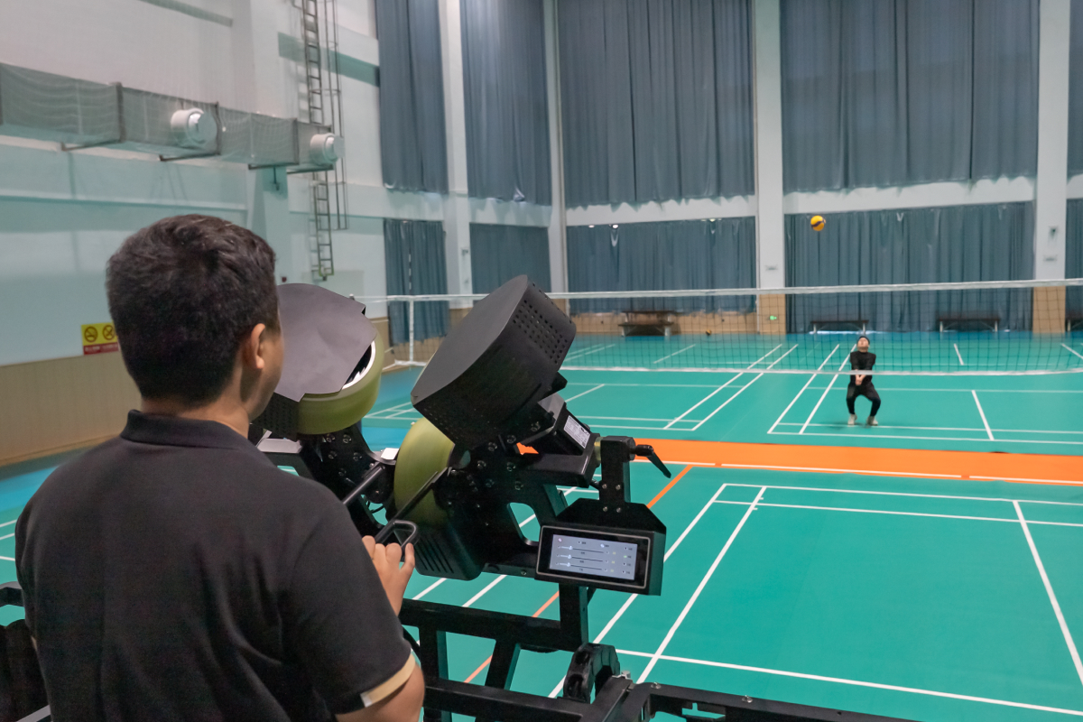 劲爆！时速158公里 填补全球技术空白正式服役国家队(图3)