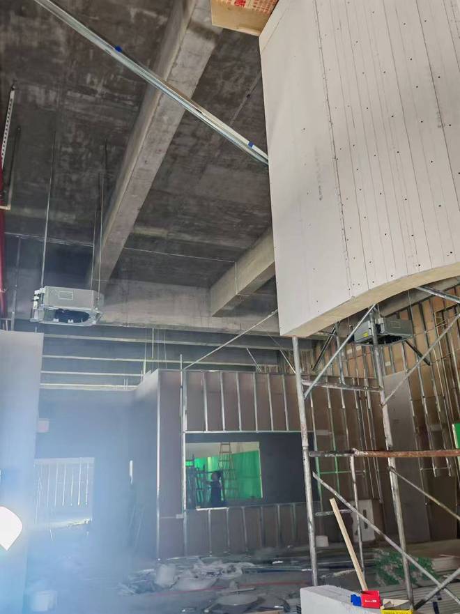 重庆格力空调标杆工程落地！财进电器助力渝北网球馆智造舒适空间(图1)