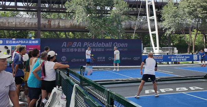 乐刻跨界入局羽毛球馆 健身连锁品牌重塑传统球馆？(图2)