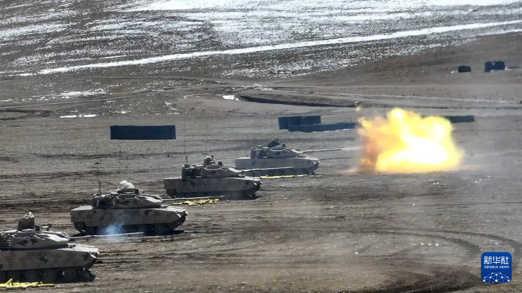 全军部队开展新年度军事训练(图5)