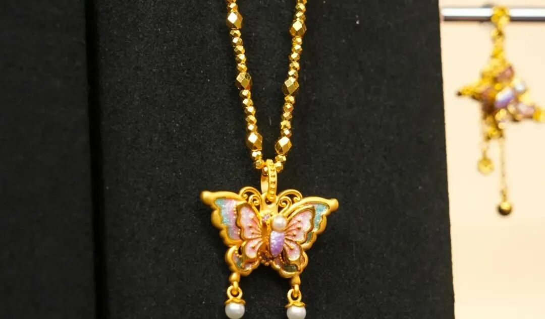 首饰金价高涨年轻人掀起“打金热”(图3)