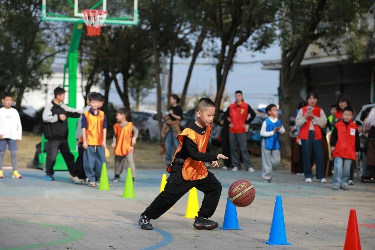 浙江“希望体育角”点燃乡村少年“篮球火”(图3)