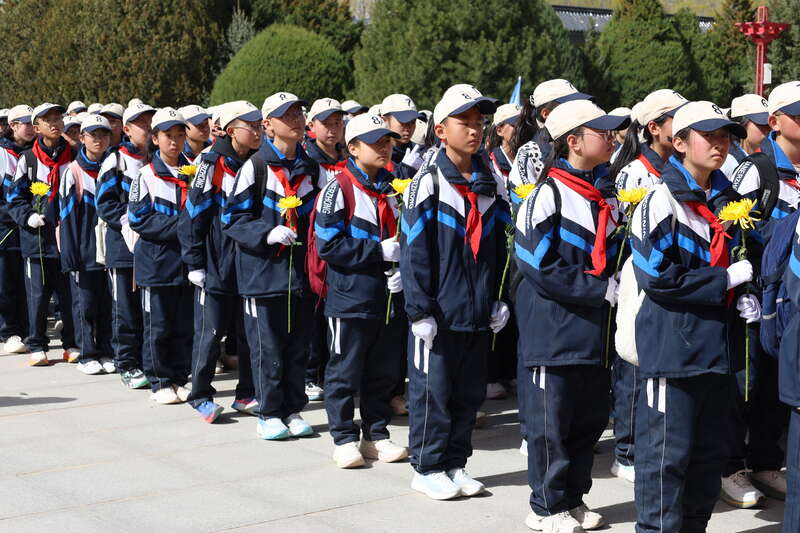 “长征路”常走常新 宁夏固原连续31年组织师生徒步百里祭英烈(图8)