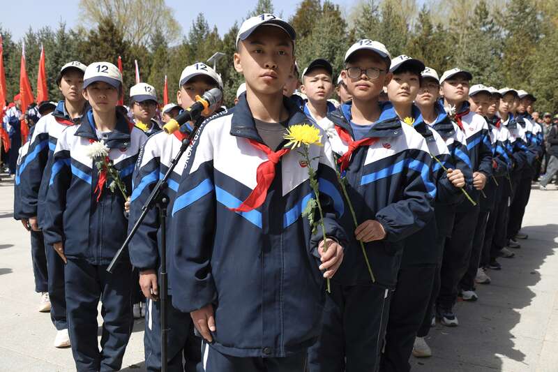 “长征路”常走常新 宁夏固原连续31年组织师生徒步百里祭英烈(图9)