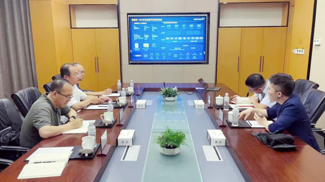 校企握手智变产教融合向新：哈尔滨剑桥学院密集联动头部企业(图2)