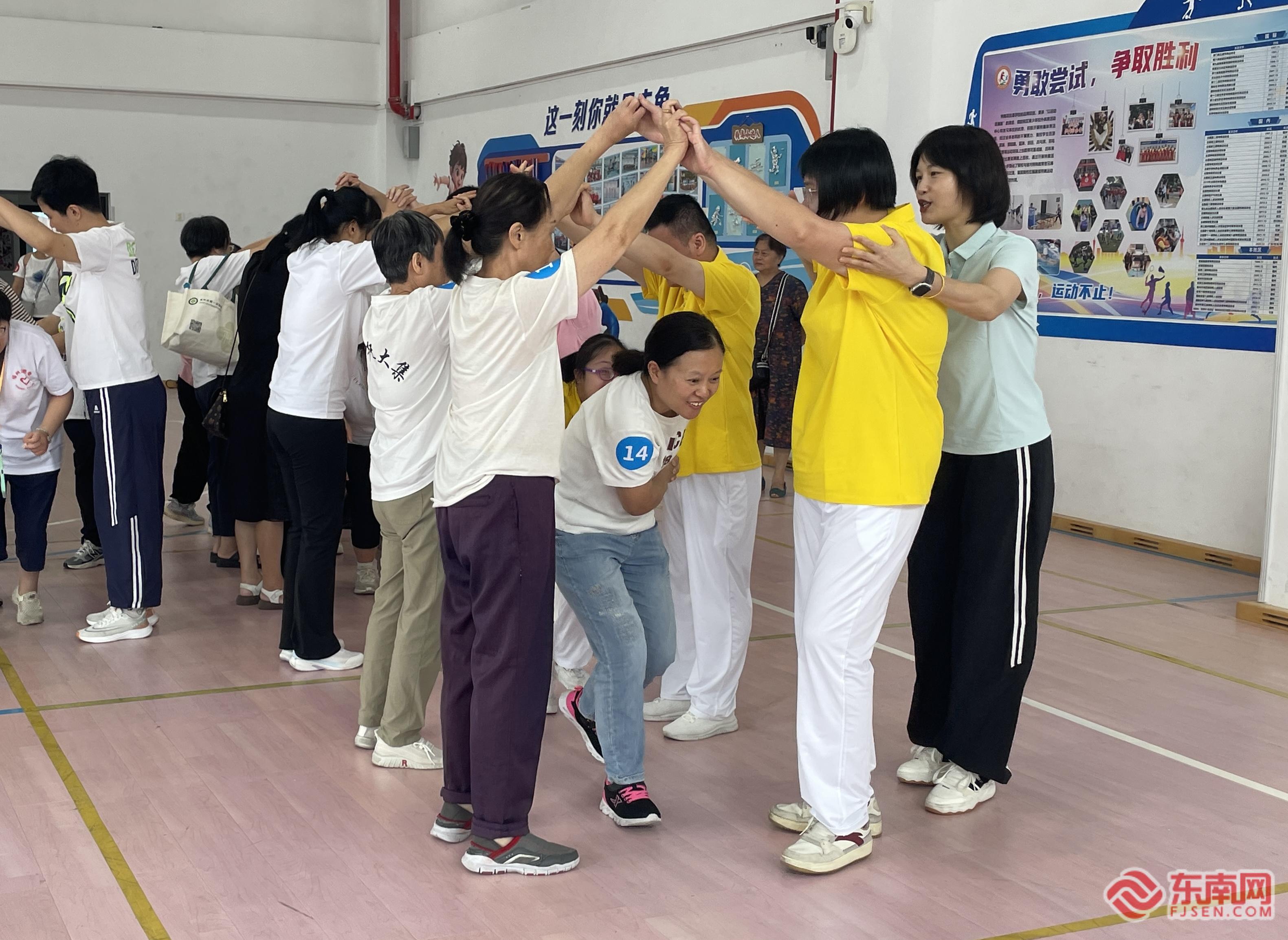 福建省第二十次全国特奥日活动现场：趣味运动促康复残健融合暖人心(图2)